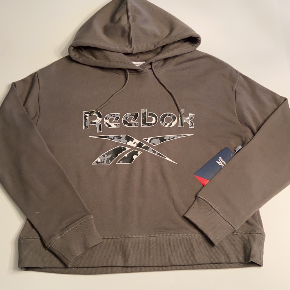 Reebok Power Play Popover Cropped Hoodie & Reebok 7/8 High Rise Legging - Picture 2 of 7